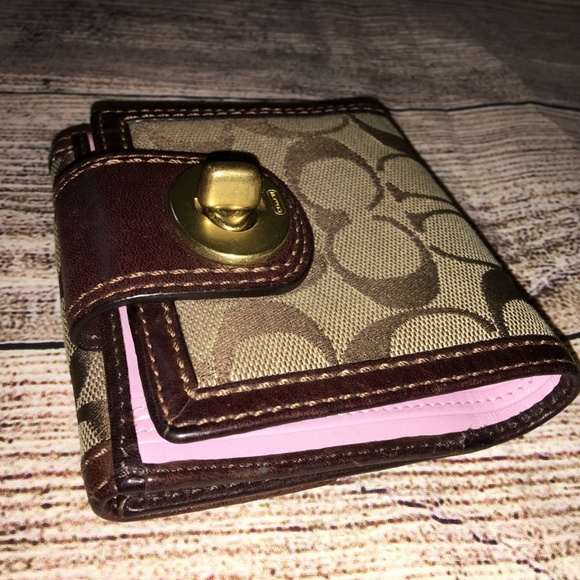SOLD! COACH Khaki/Mahogany Bifold Turn Lock Wallet - Picture 2 of 8